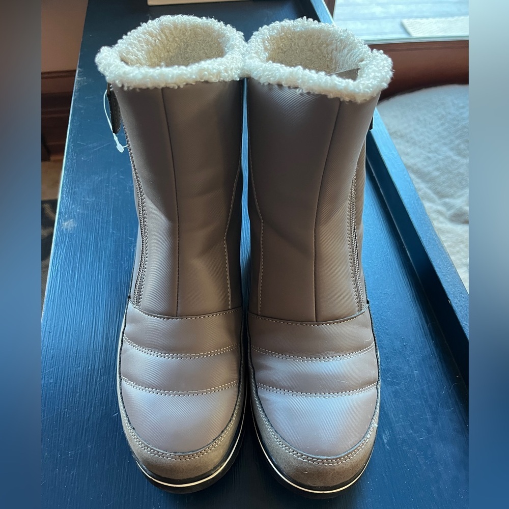 JMU taupe side zip booties. Waterproof. Worn once. Includes original box. Size 9